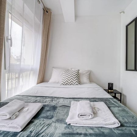 Beautiful Apartement With 2 Bedrooms In Paris Centre Bagian luar foto